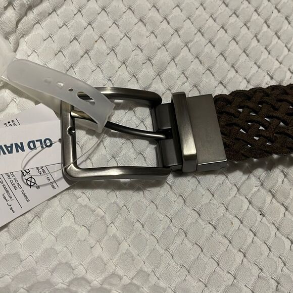 NWT- Old Navy- men’s XL. Faux Leather Reversible Belt - Picture 2 of 6